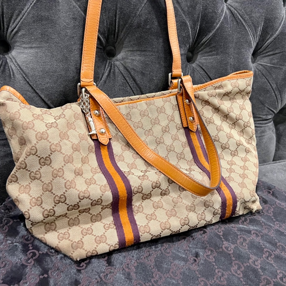 Gucci Purse - Picture 2 of 3